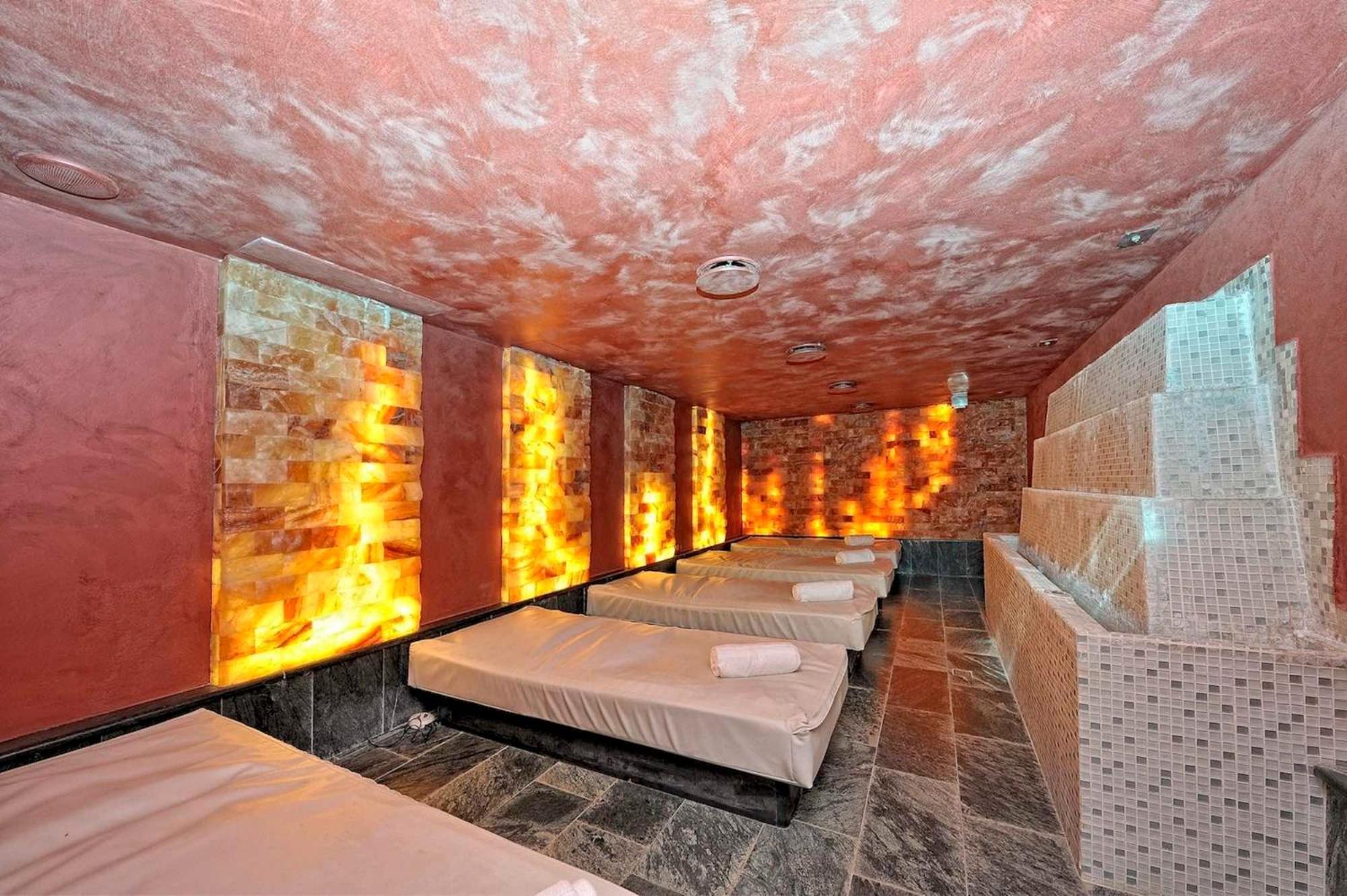 Hotel Dv Boutique & Madonna